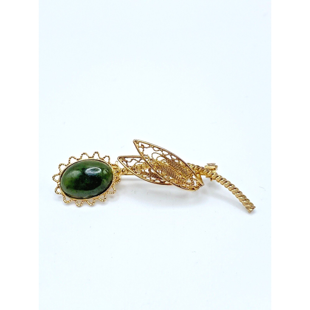 Vintage Green Nephrite Jade Flower Gold Tone Brooch Pin Swirl Filigree Leaves 2"